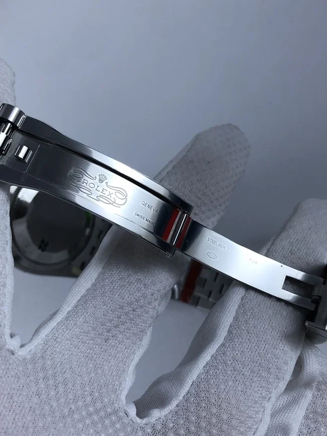 롤렉스 데이저스트 41mm 블랙 바인덱스