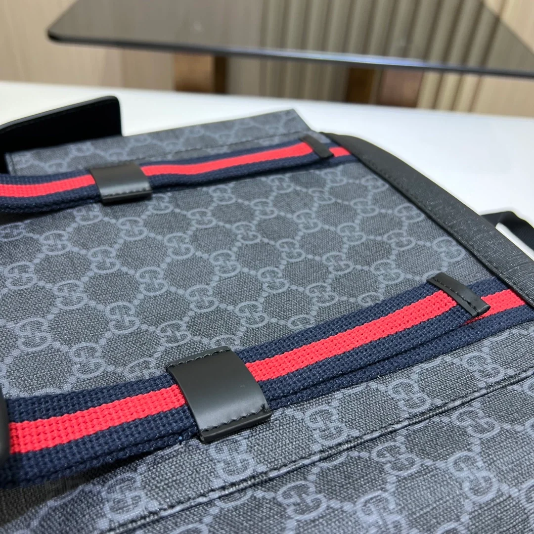 구찌 소프트 GG 슈프림 백팩