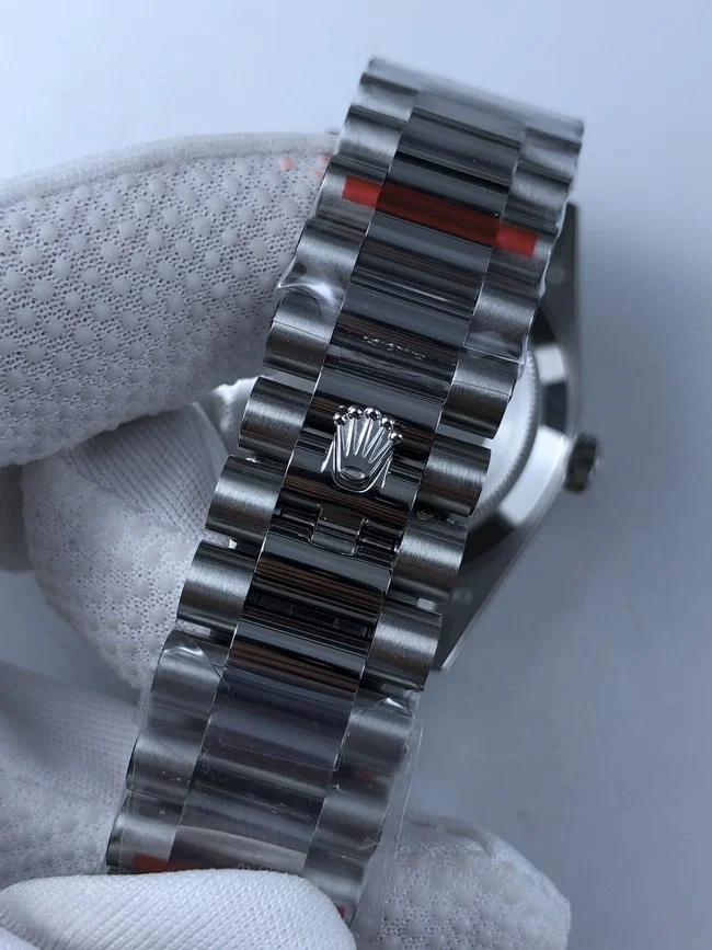 롤렉스 데이데이트 40mm 블루 다이아 인덱스