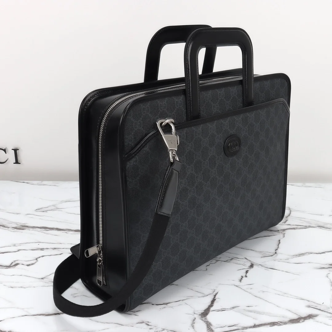 구찌 인터로킹 GG 브리프케이스