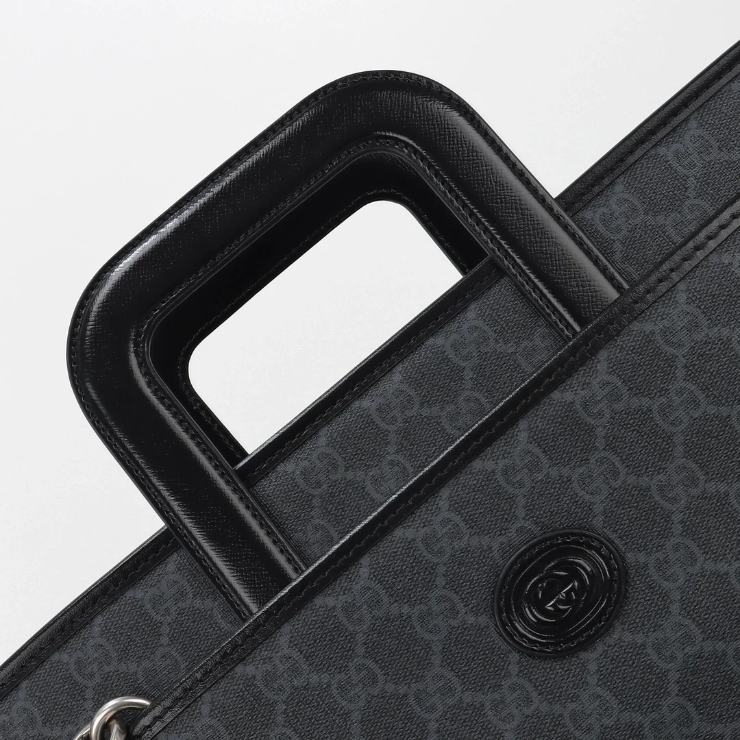 구찌 인터로킹 GG 브리프케이스