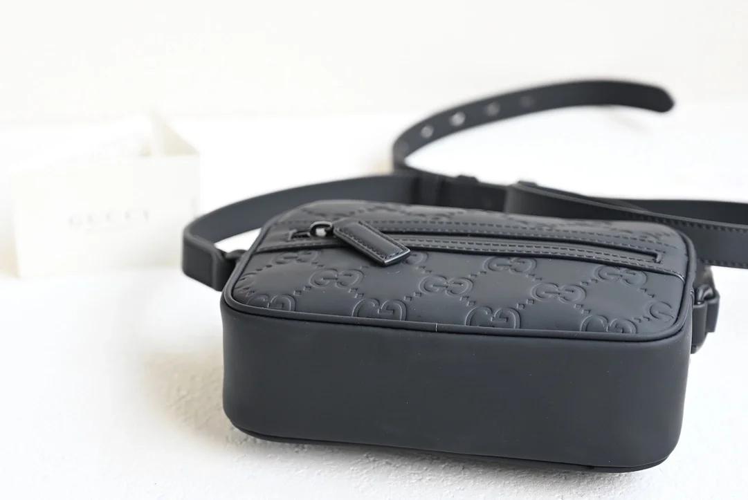 구찌 러버 미니 크로스백