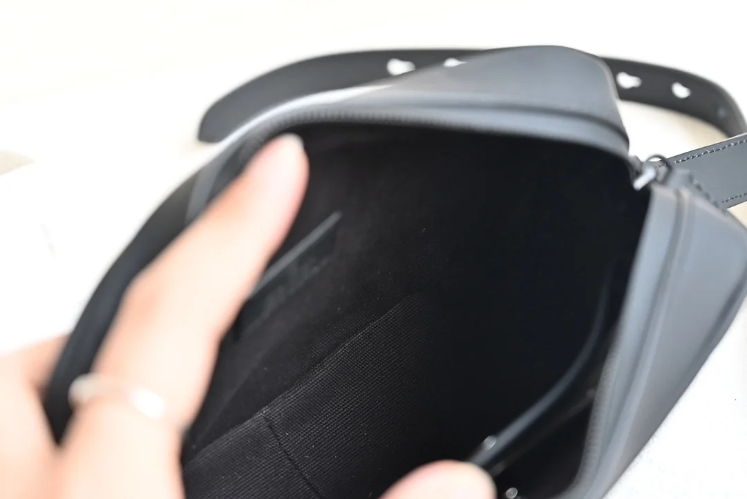 구찌 러버 미니 크로스백