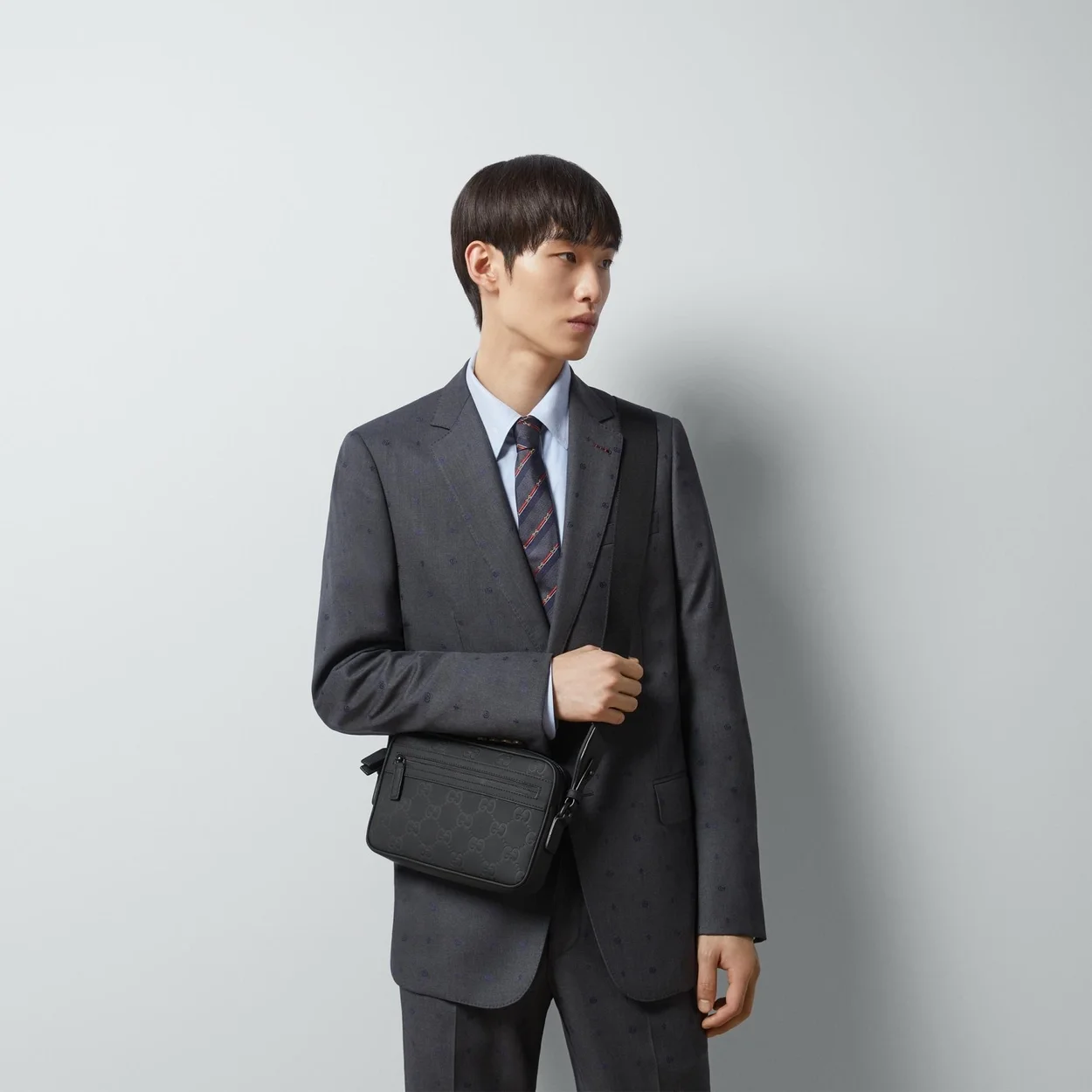 구찌 러버 크로스백