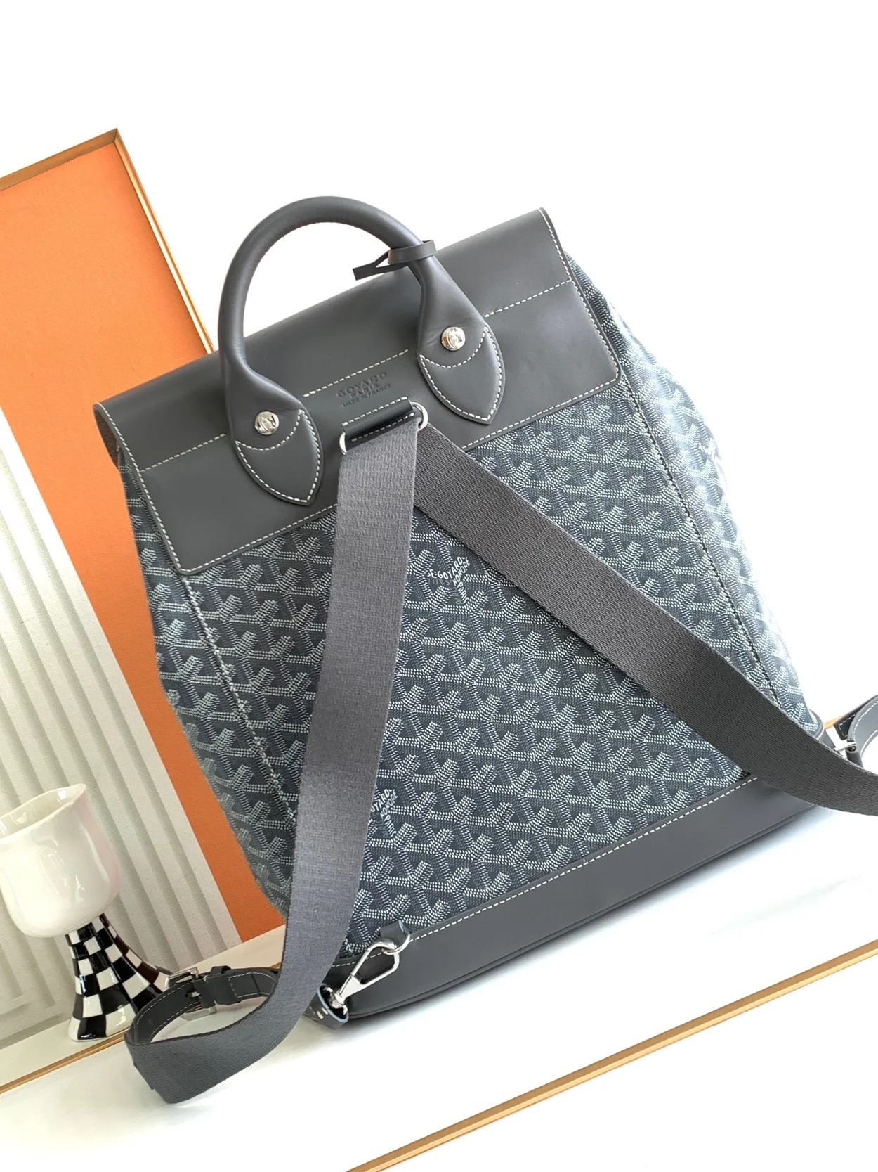 고야드 알파인 MM 백팩 그레이