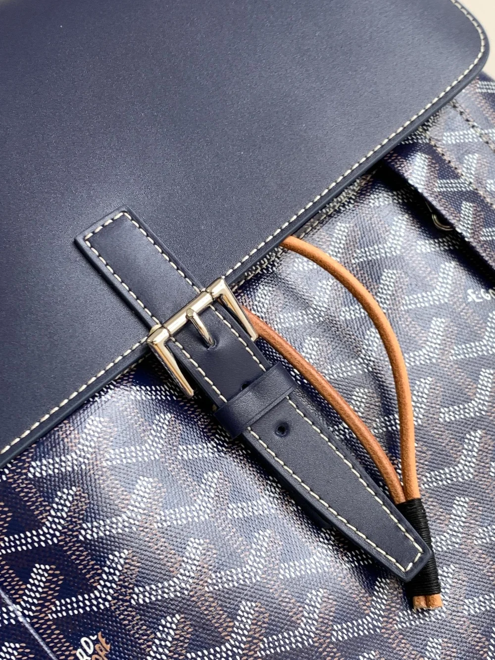 고야드 알파인 MM 백팩 네이비