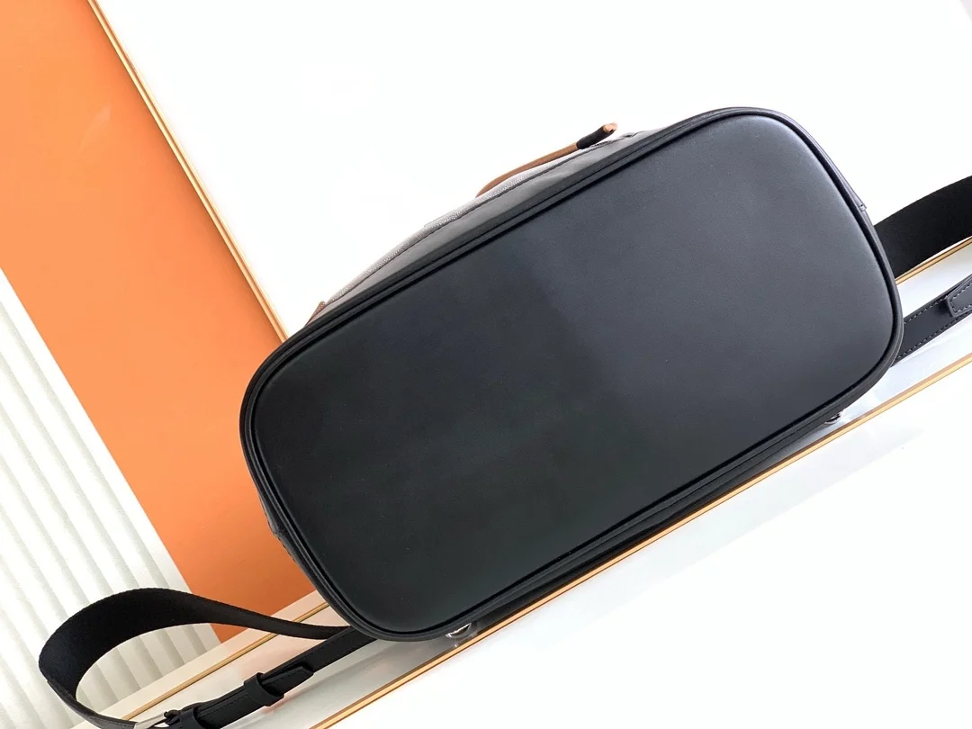 고야드 알파인 MM 백팩 블랙