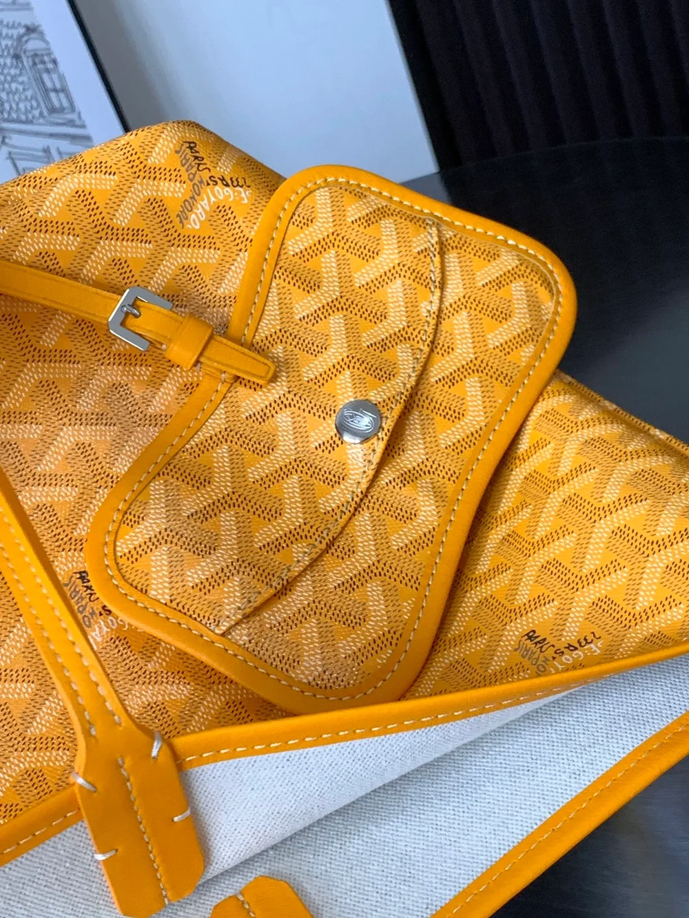 고야드 삭 시앙 그리 백 옐로우