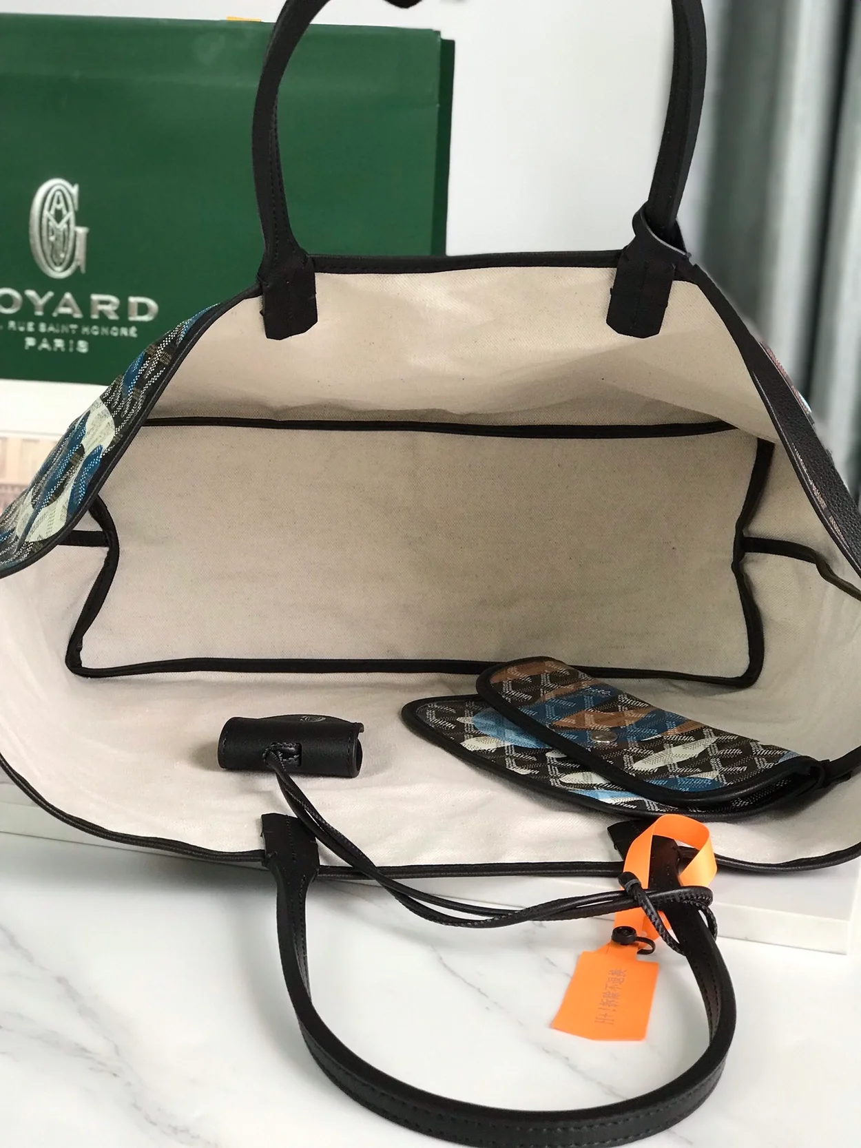 고야드 생루이 PM 레트르 카모플라쥬 백 블랙 앤 블루