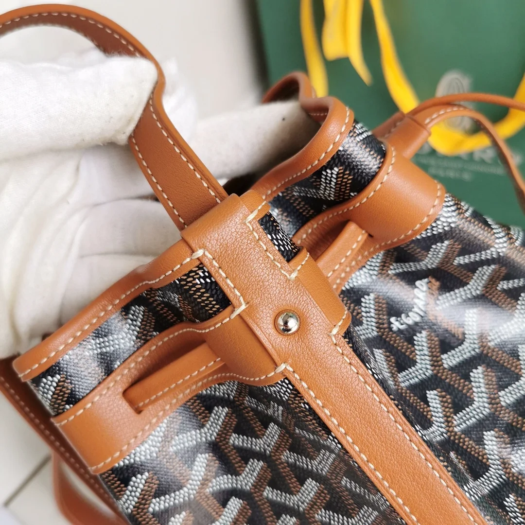 고야드 쁘띠 플로 버킷백 탄