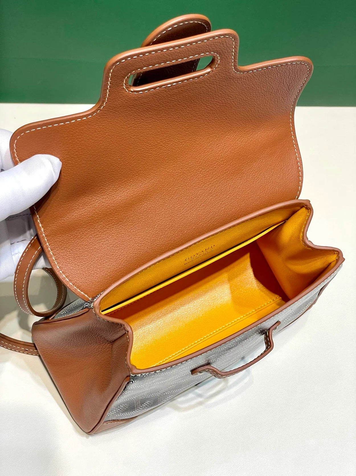 고야드 소프트 사이공 미니백 탄