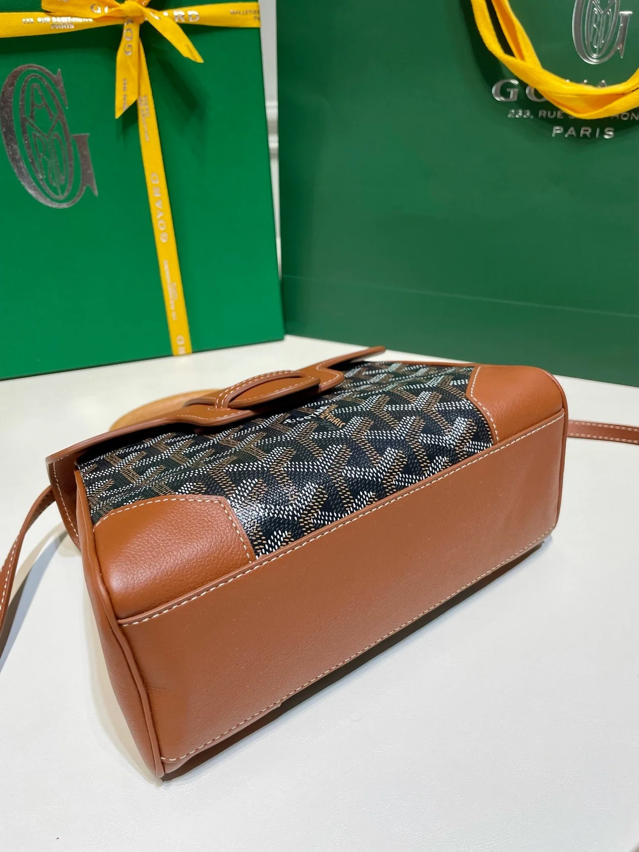 고야드 소프트 사이공 미니백 탄