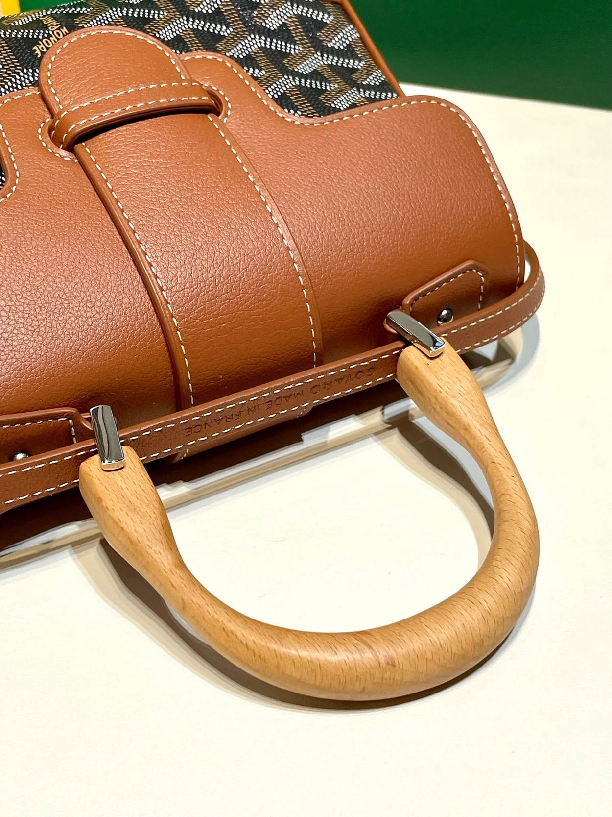 고야드 소프트 사이공 미니백 탄