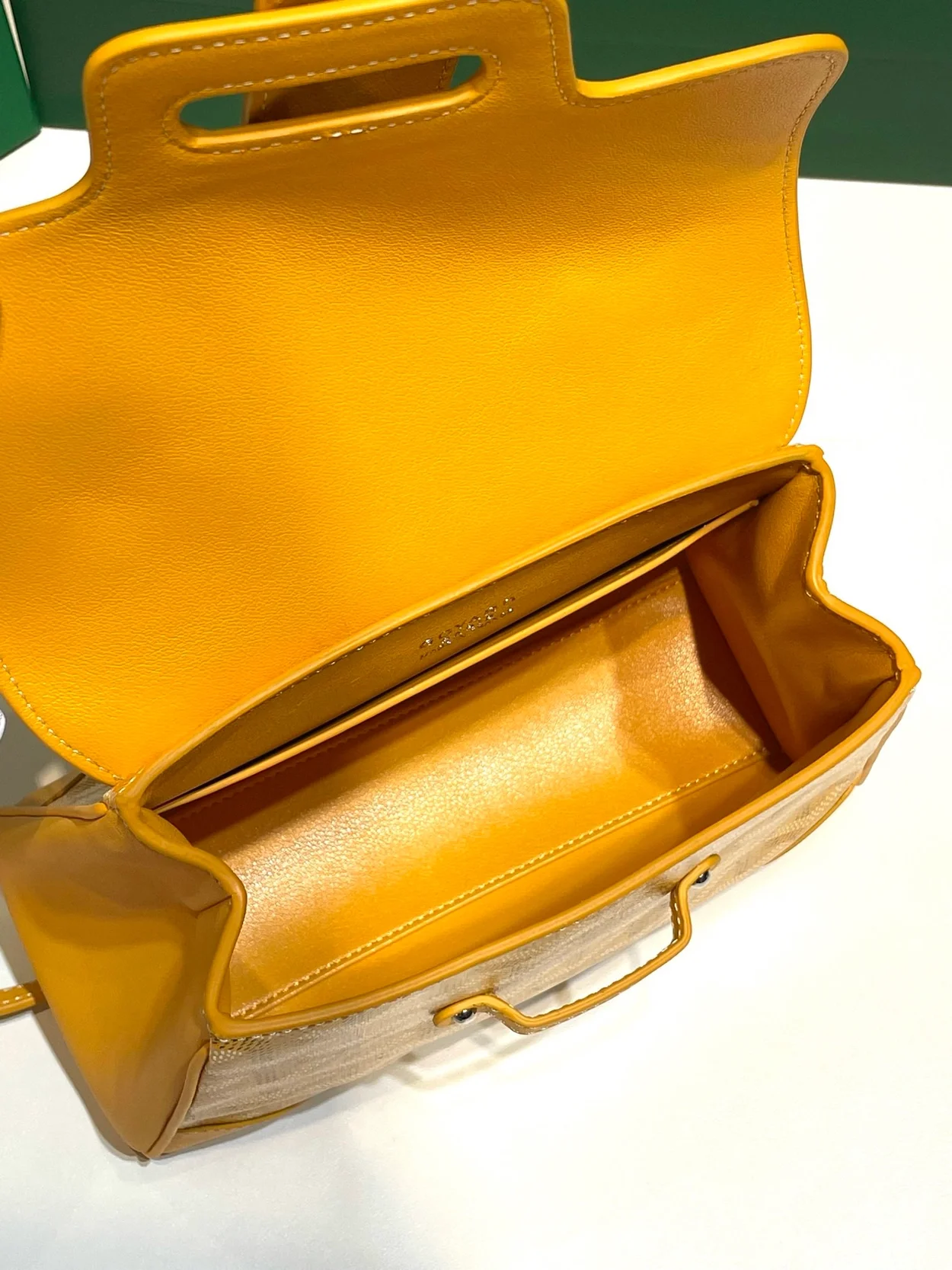 고야드 소프트 사이공 미니백 옐로우