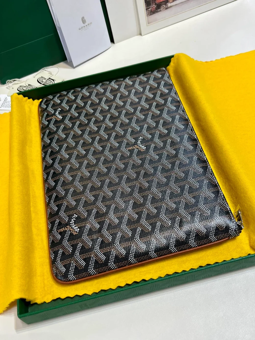 고야드 세나 클러치 MM 탄