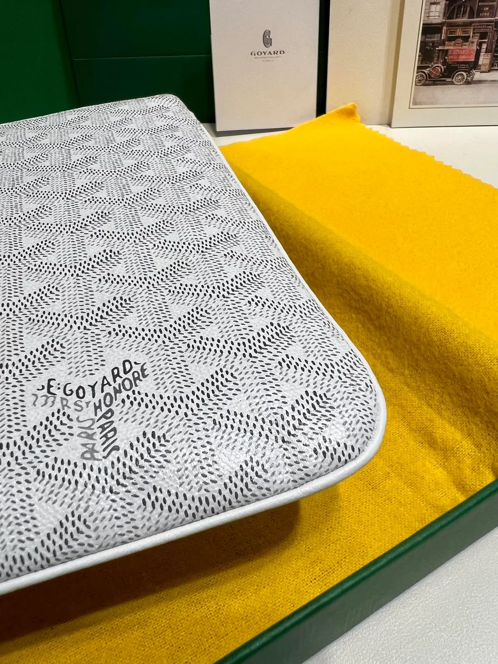 고야드 세나 클러치 MM 화이트