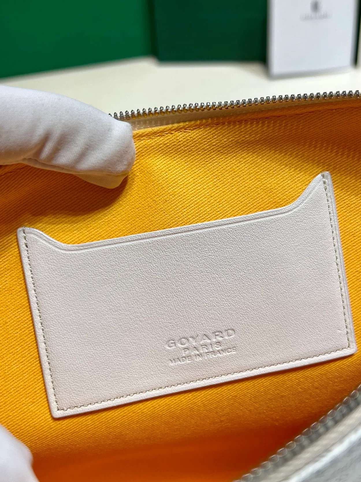 고야드 세나 클러치 MM 화이트