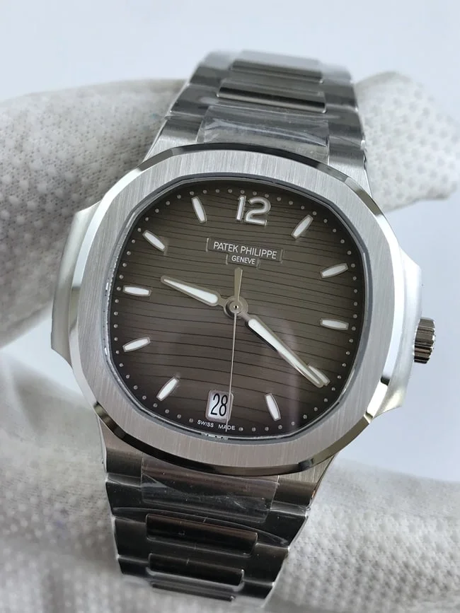 파텍필립 노틸러스 7188 그레이 다이얼 브슬