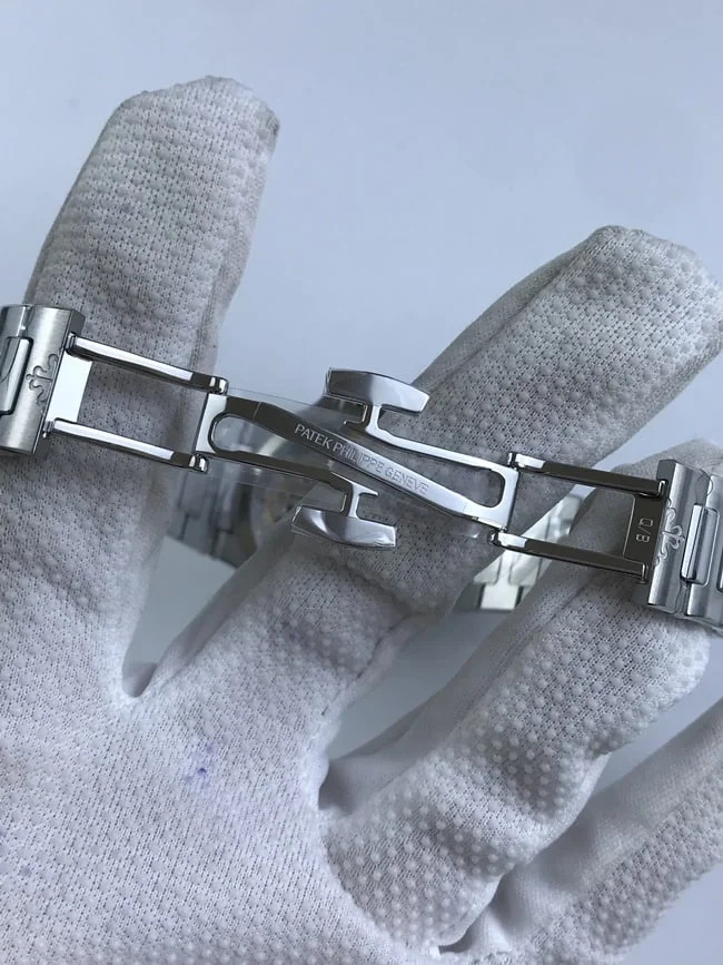 파텍필립 노틸러스 7188 그레이 다이얼 브슬