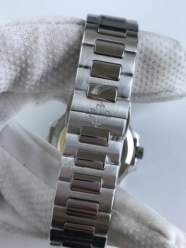 파텍필립 노틸러스 7188 그레이 다이얼 브슬