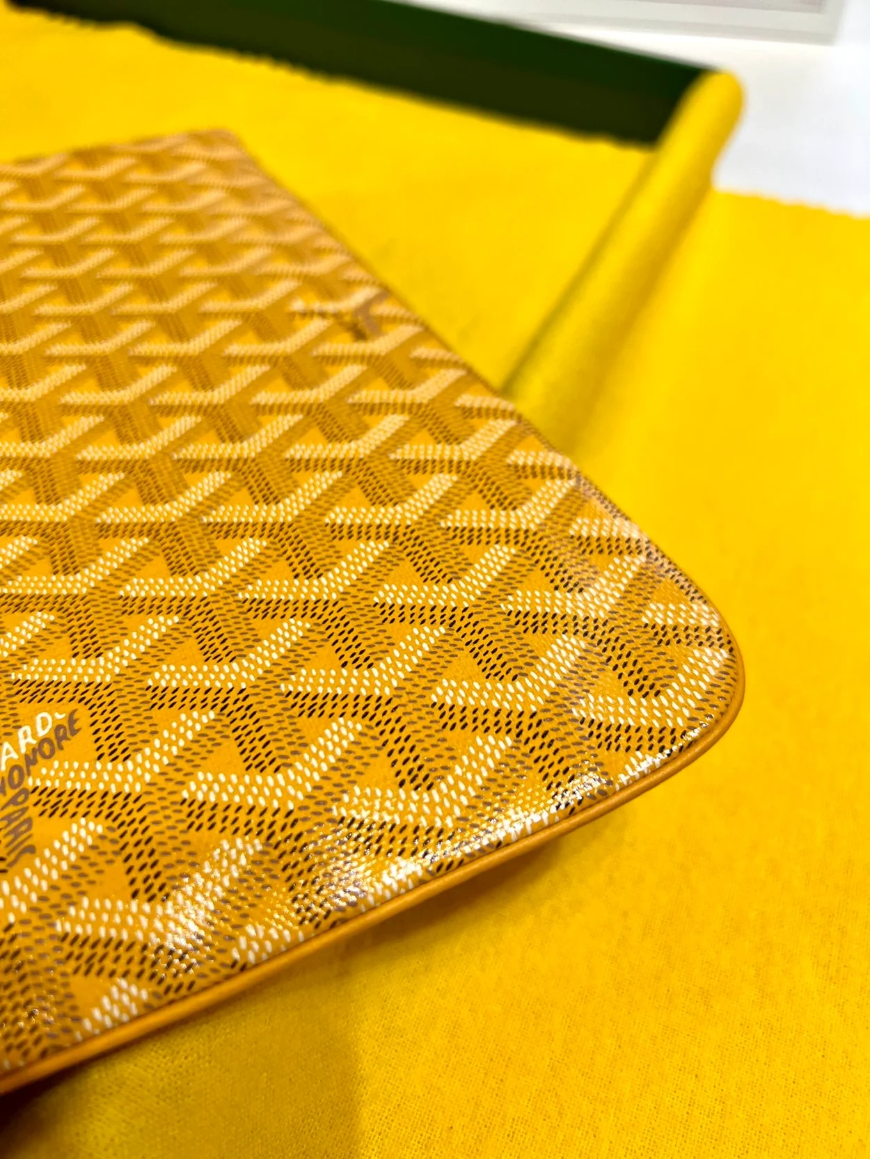 고야드 세나 클러치 MGM 옐로우