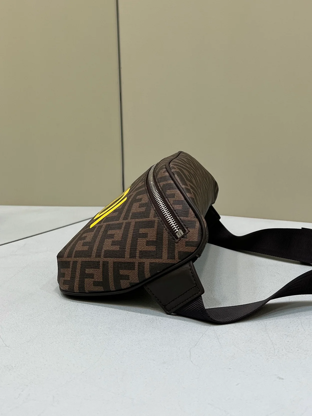 펜디 FF 패브릭 벨트 백 브라운