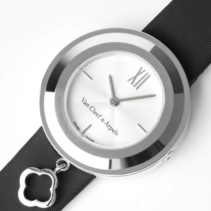 반클리프 앤 아펠 참 워치 실버 블랙