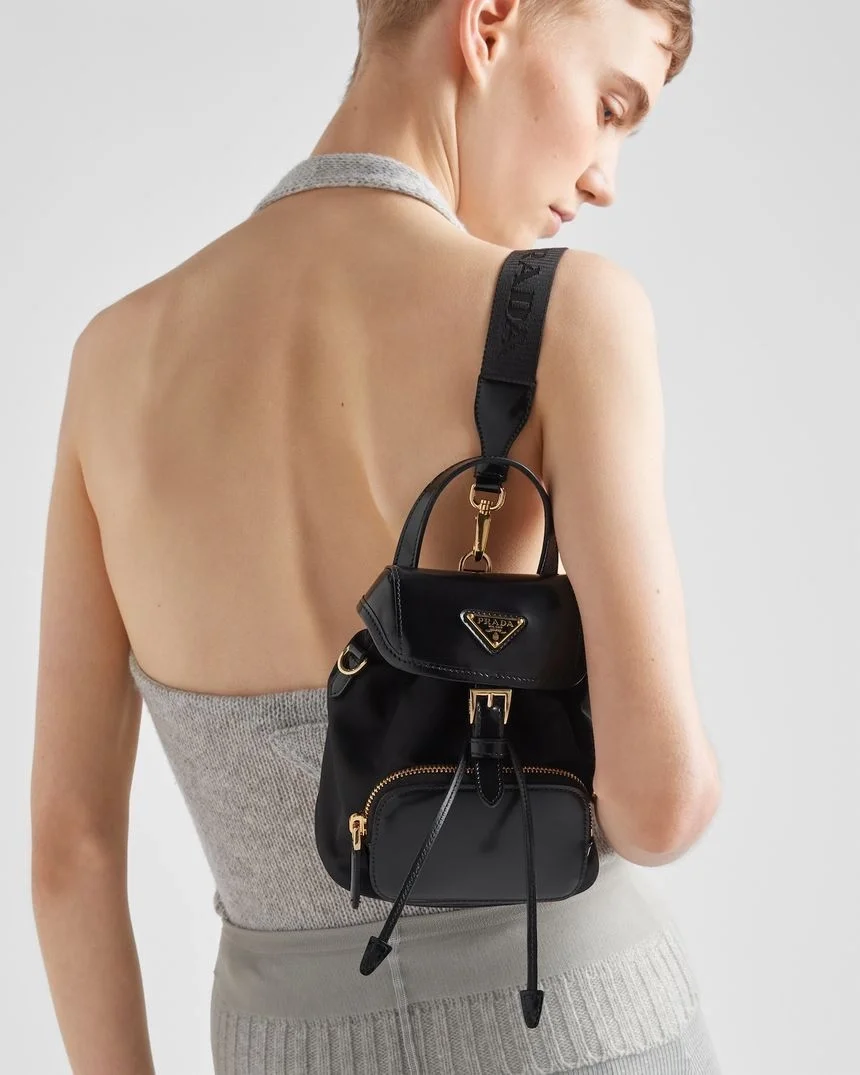 프라다 리나일론 브러쉬드 스몰 레더 백팩