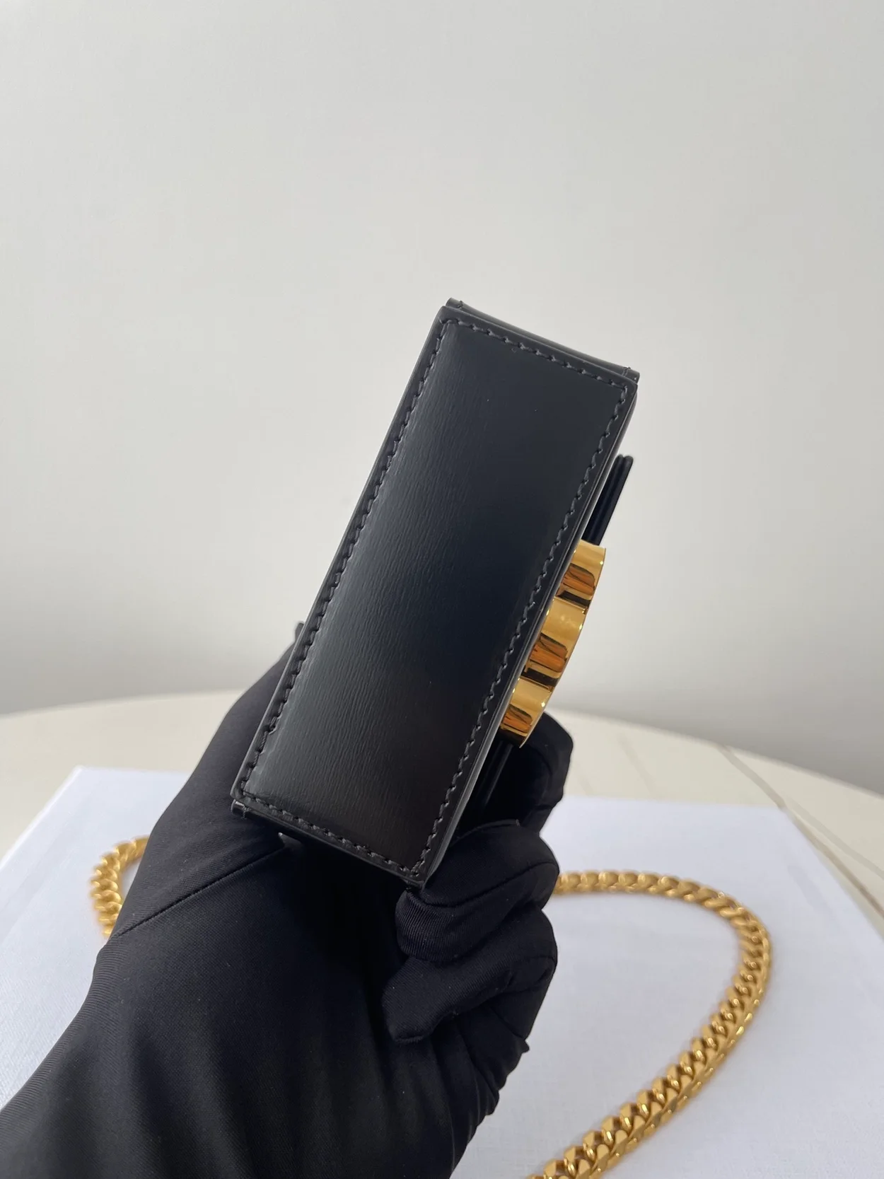 셀린느 트리옹프 미니 박스 백 블랙