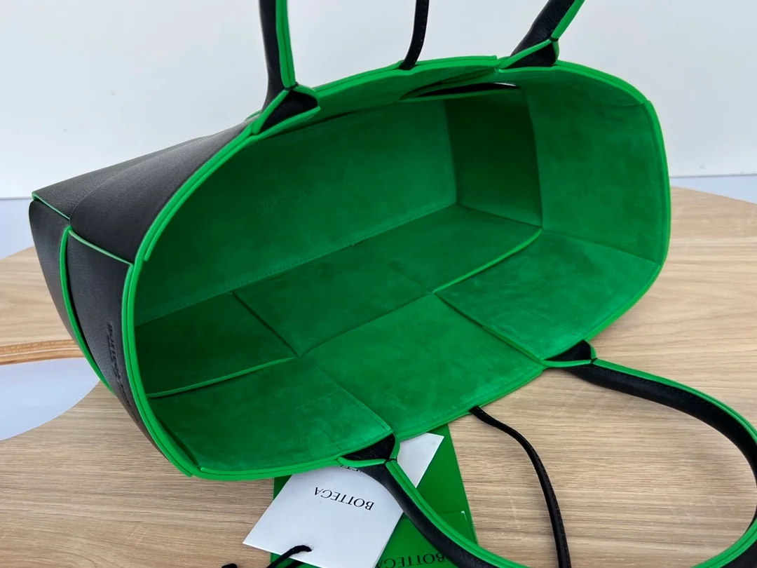 보테가 베네타 스몰 아르코 토트백