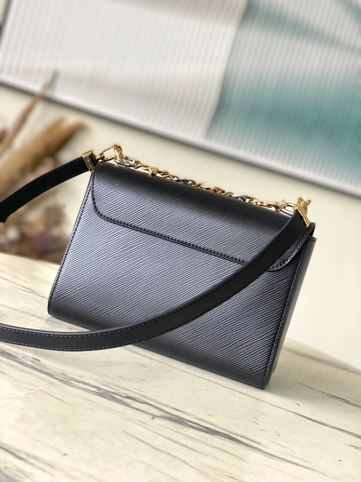 루이비통 트위스트 MM M22774