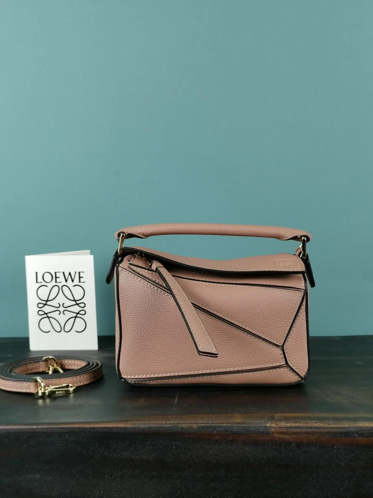 로에베 소프트 그레인 미니 퍼즐 백 다크 핑크