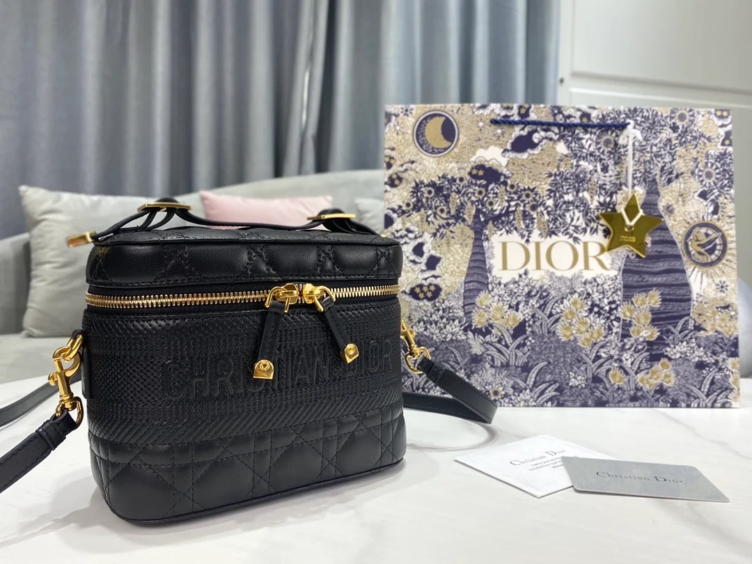 디올 레이디 트래블 베니티 케이스 블랙