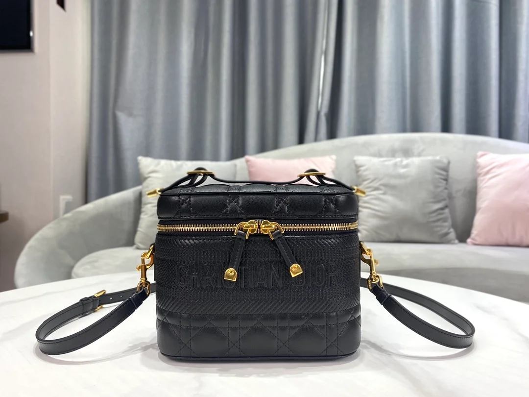 디올 레이디 트래블 베니티 케이스 블랙