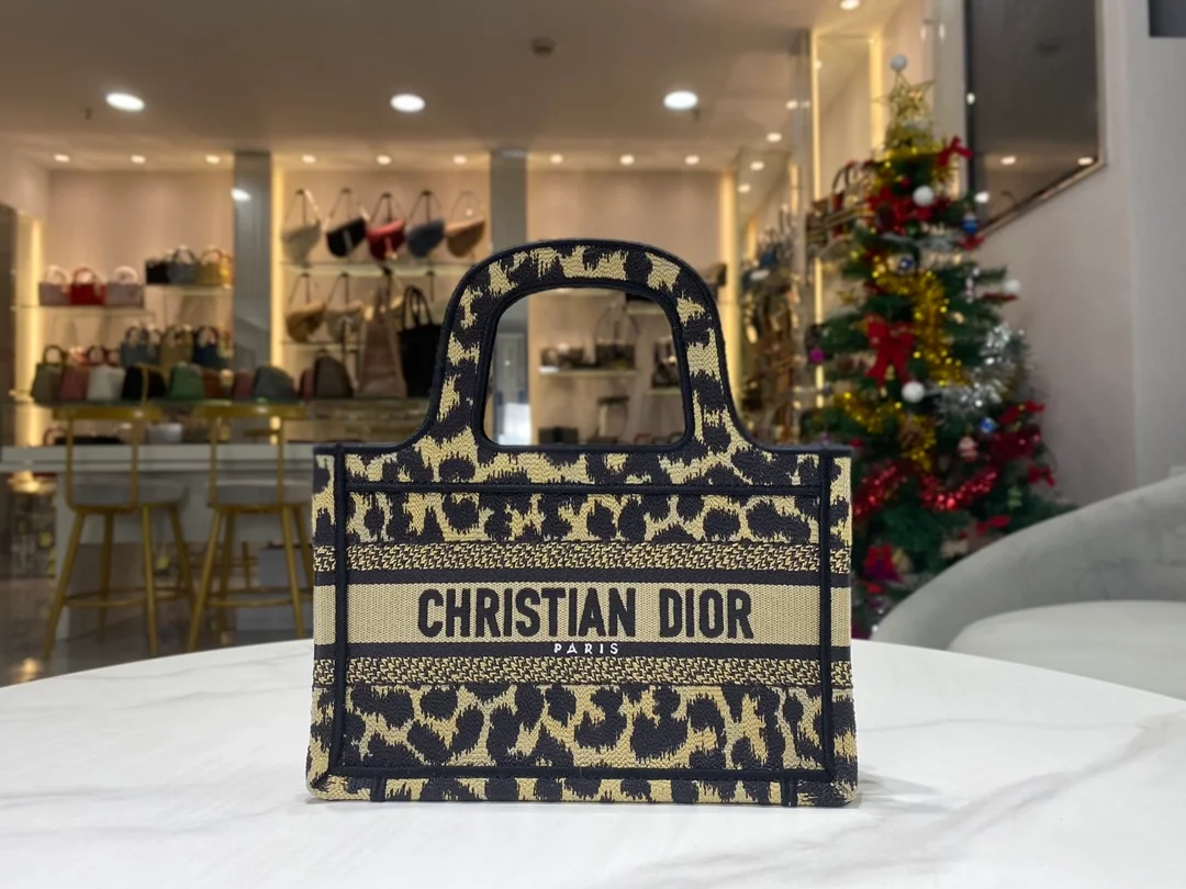 디올 mizza 미니 북 토트 백