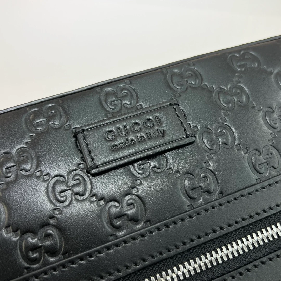 구찌 GG 슈프림 메신저 크로스백