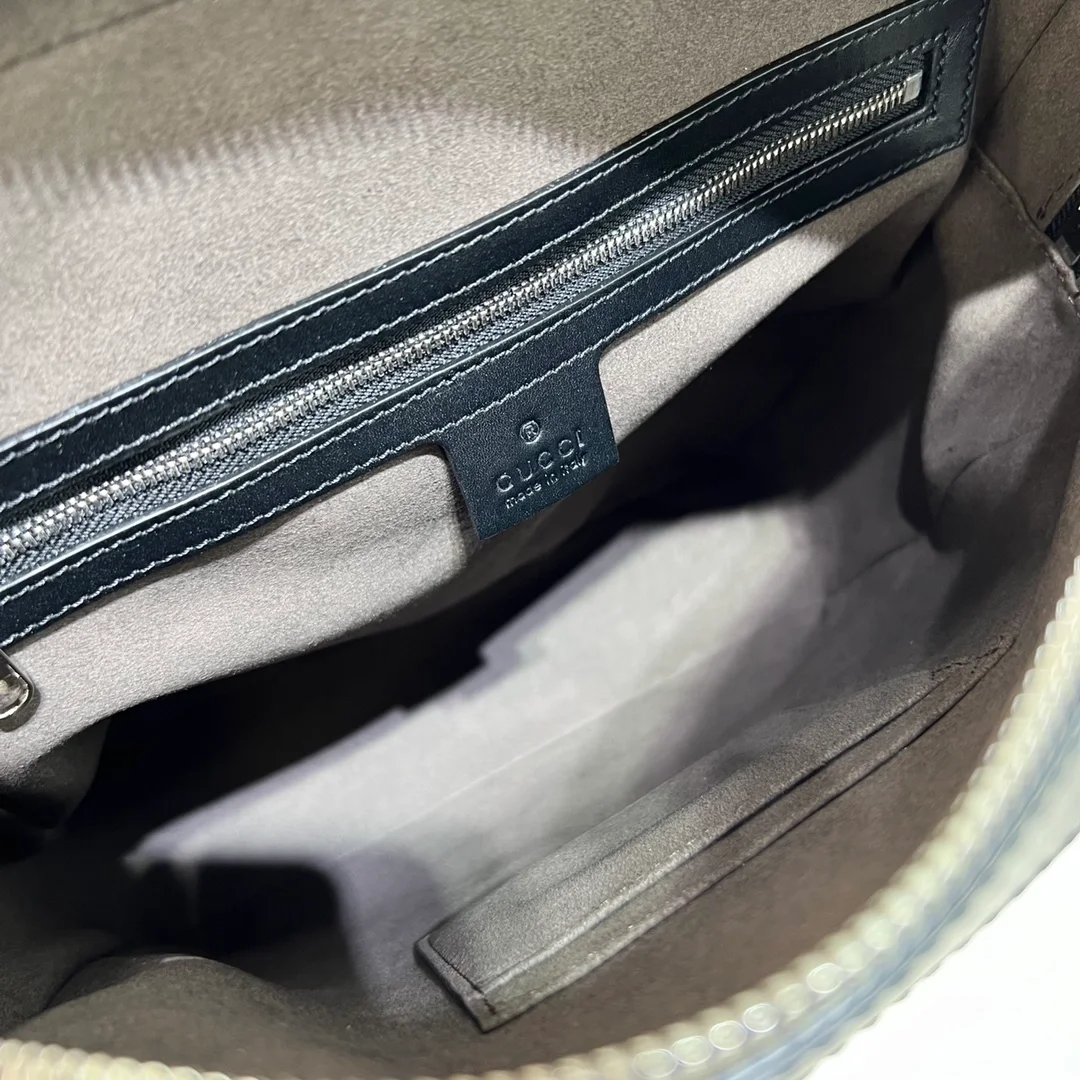 구찌 GG 슈프림 메신저 크로스백