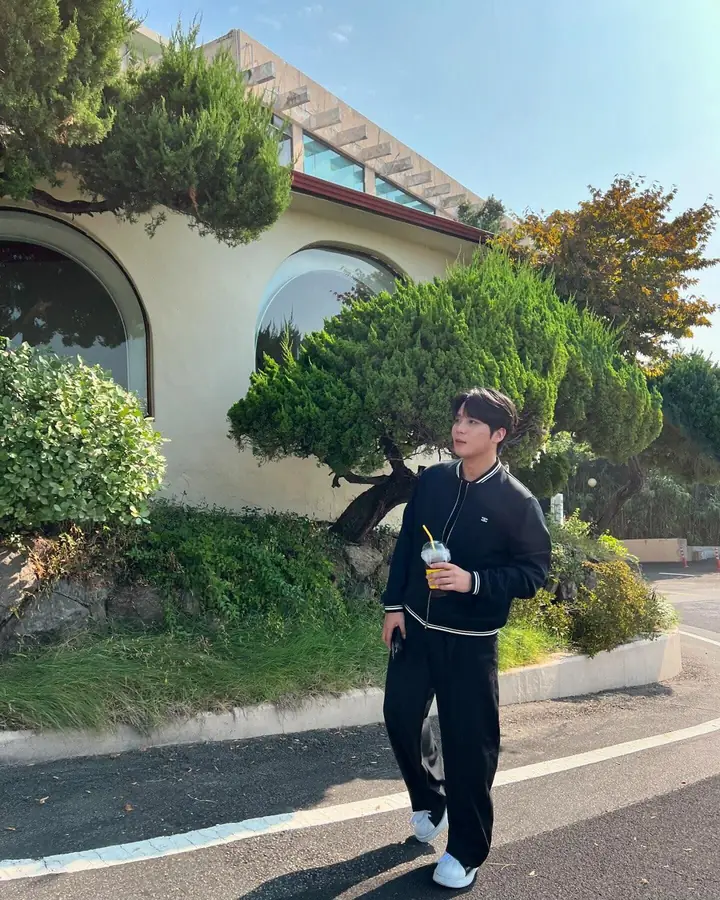 셀린느 더블 페이스 저지 트리옹프 지퍼 테디 재킷
