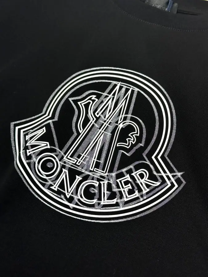 몽클레어 로고 모티브 티셔츠 블랙