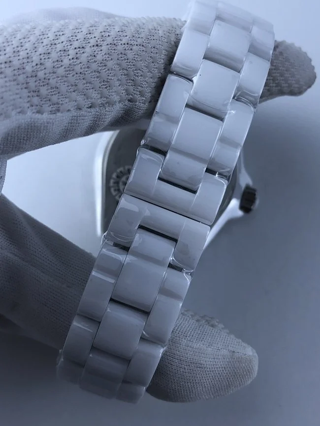 샤넬 화이트 세라믹 인덱스 33mm
