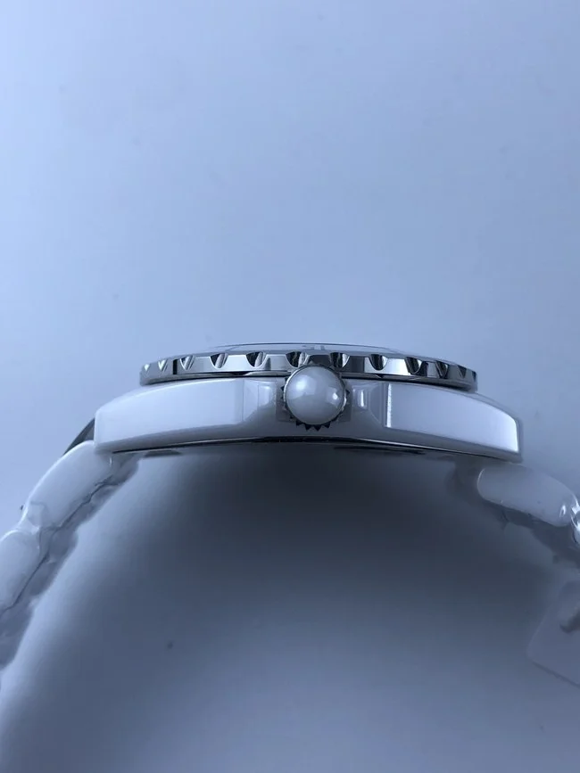 샤넬 화이트 세라믹 인덱스 38mm