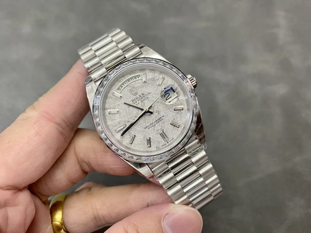 롤렉스 데이데이트 메테오라이트 다이얼
