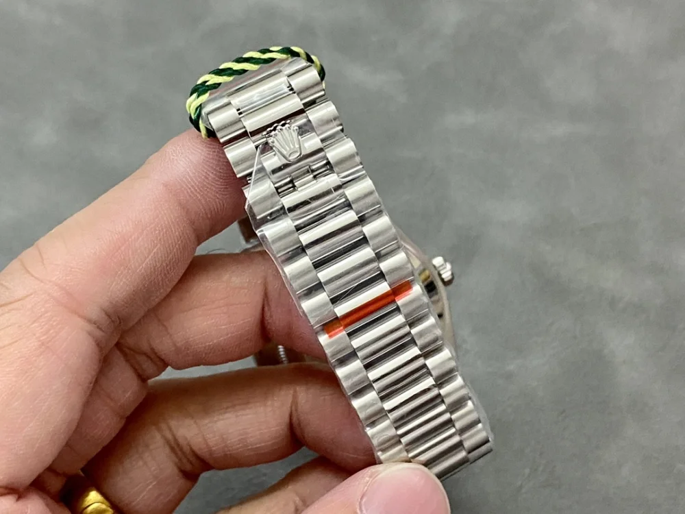 롤렉스 데이데이트 메테오라이트 다이얼