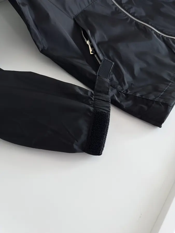프라다 리나일론 자켓 블랙