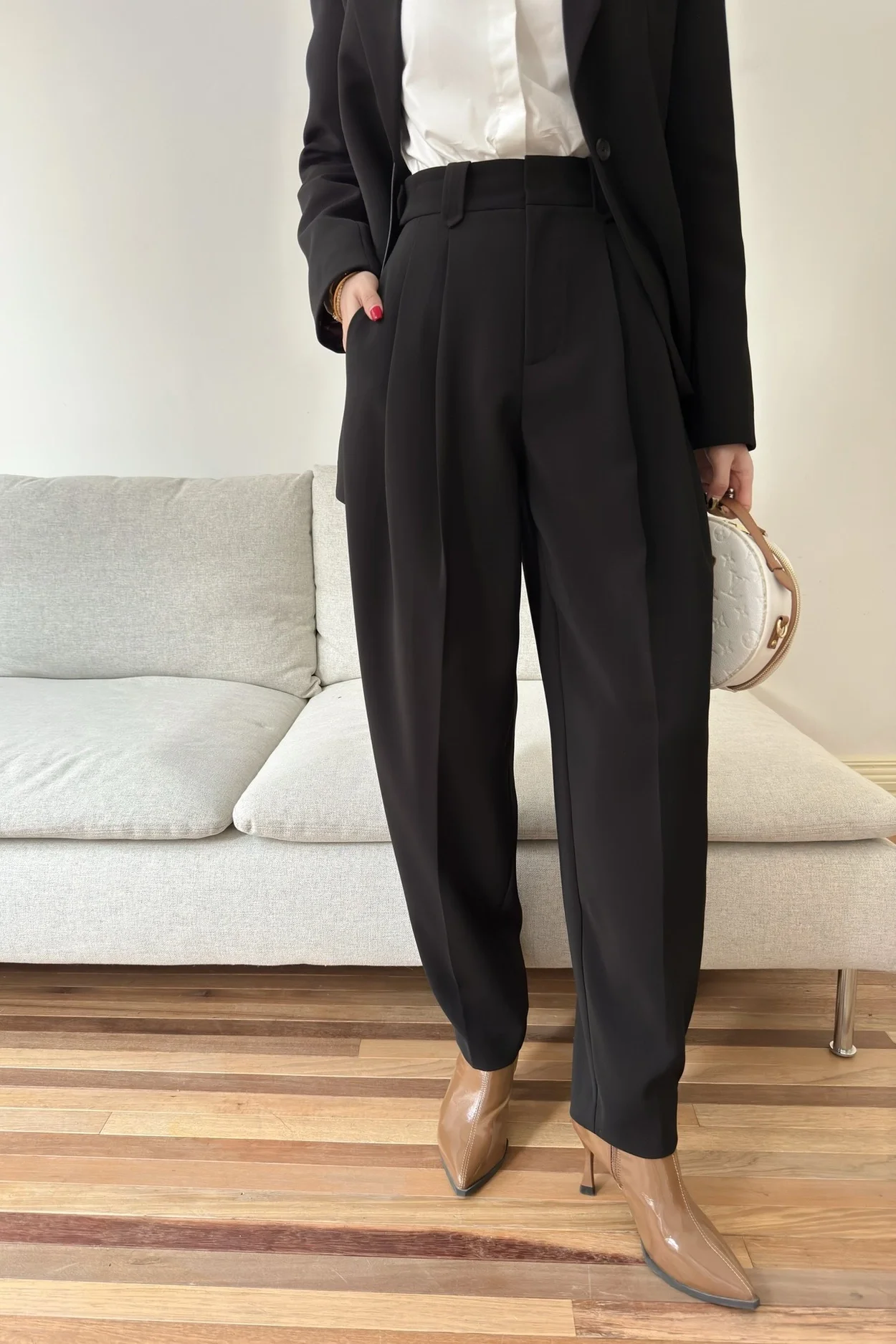 루이비통 테일러드 팬츠