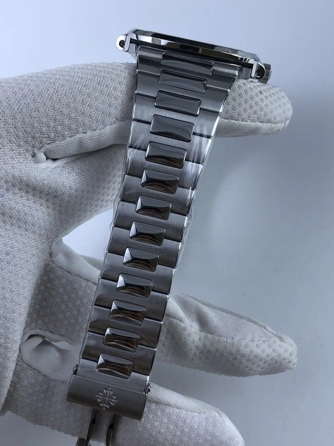 파텍필립 노틸러스 블루다이얼 브슬