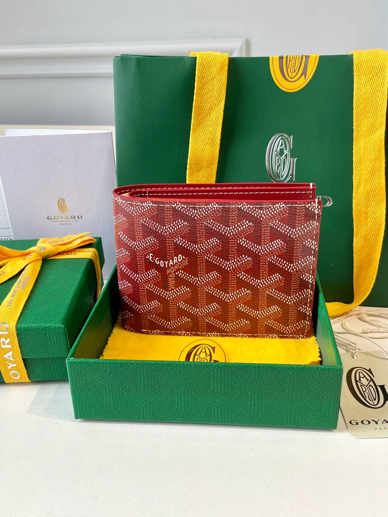 고야드 빅투아르 지갑 레드