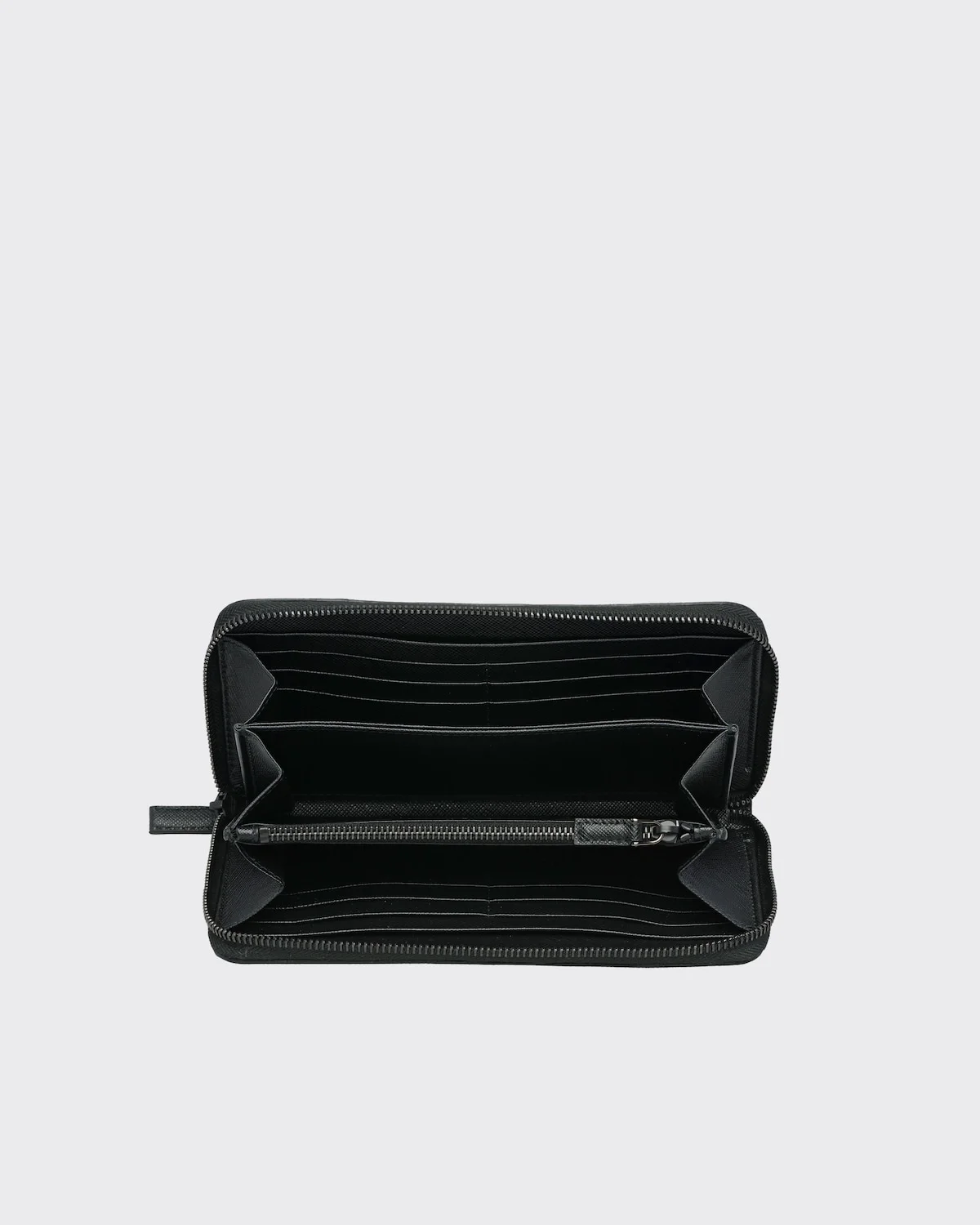 프라다 사피아노 실버 메탈로고 지퍼지갑