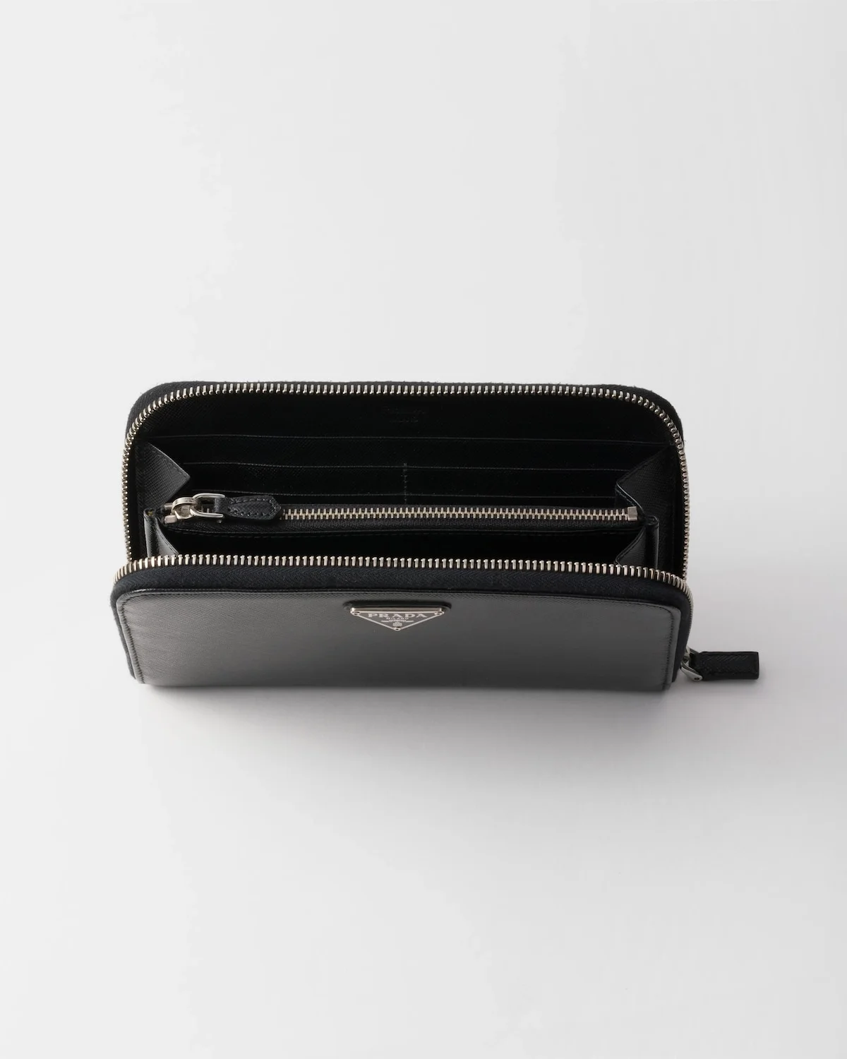 프라다 사피아노 실버 삼각로고 지퍼지갑
