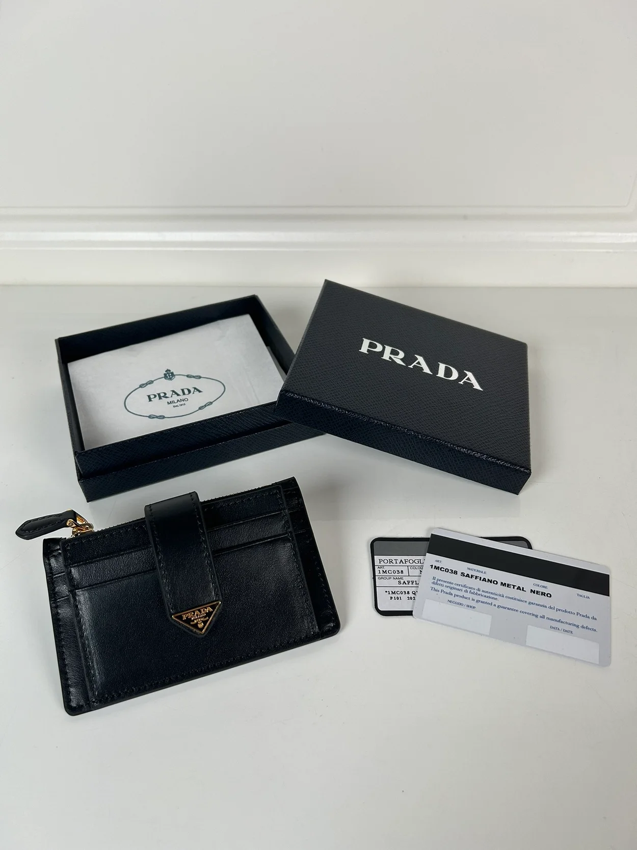 프라다 레더 카드지갑